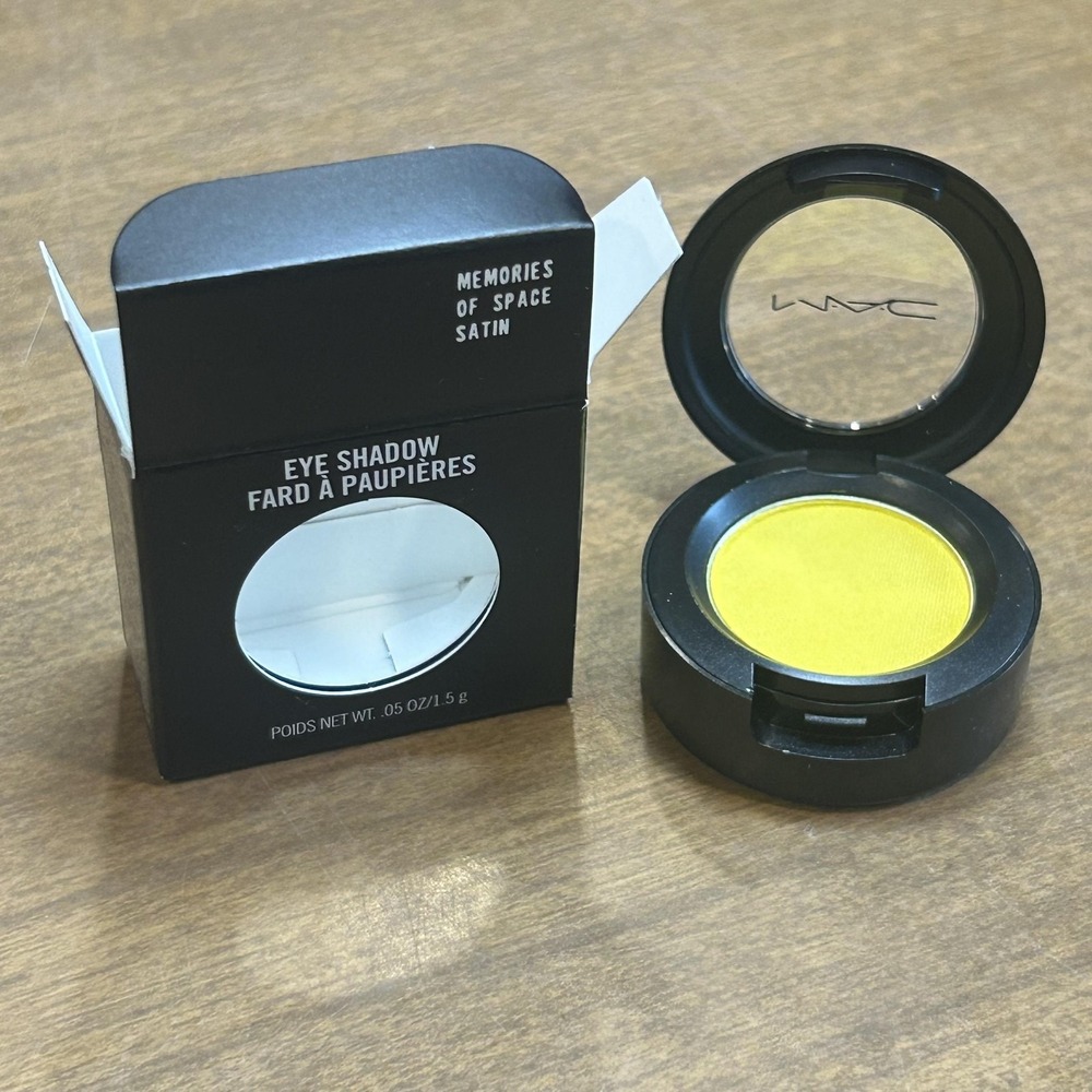 MAC‎ Eye Shadow Memories Of Space 0.05oz 1.5g Yellow Satin Single Makeup